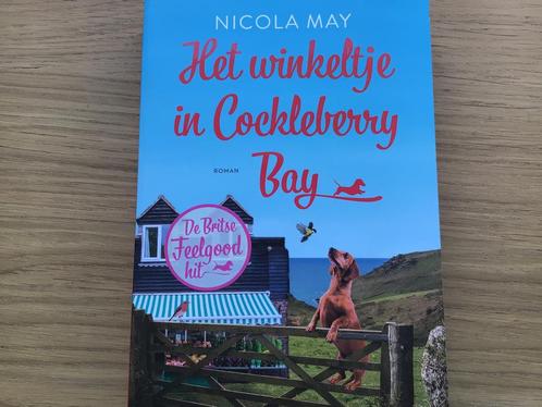 Nicola May - Het winkeltje in Cockleberry Bay (FFF ), Boeken, Romans, Gelezen, Ophalen of Verzenden