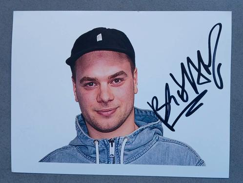 Gesigneerde foto van Brihang., Verzamelen, Muziek, Artiesten en Beroemdheden, Nieuw, Verzenden
