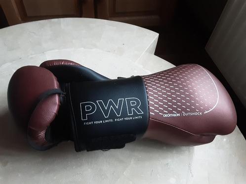 Scheenbeschermers en bokshandschoenen voor kickboxing, Sport en Fitness, Vechtsporten en Zelfverdediging, Zo goed als nieuw, Karate