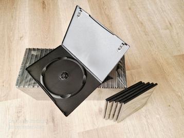 56 lege CD - DVD hoesjes beschikbaar voor biedingen