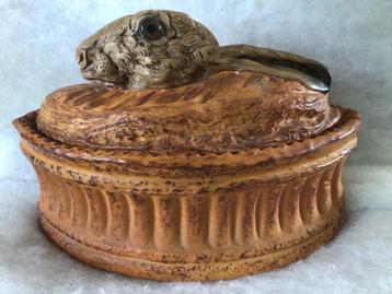 Antieke hazenterrine. Frankrijk. Porcelaine Pillivuyt beschikbaar voor biedingen