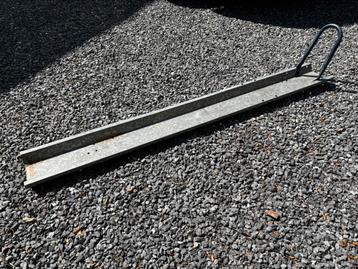 Rail moto / Acier Glavanisé beschikbaar voor biedingen