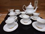 Royal Albert Val D'Or, Verzamelen, Porselein, Kristal en Bestek, Ophalen of Verzenden, Zo goed als nieuw, Porselein, Compleet servies