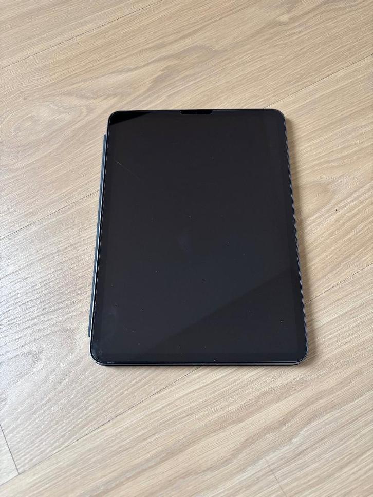 iPad Pro 11” 2de gen 128GB + Apple Smart Folio Cover, Informatique & Logiciels, Apple iPad Tablettes, Utilisé, Apple iPad Pro