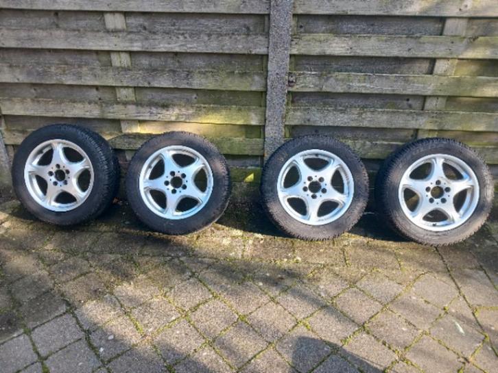Velgen met banden, Auto-onderdelen, Banden en Velgen, Banden en Velgen, Winterbanden, 16 inch, 215 mm, Personenwagen, Gebruikt