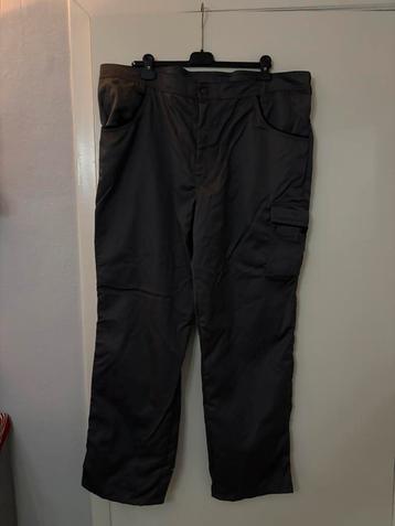 Lange werkbroek.  (Nieuw) beschikbaar voor biedingen