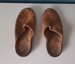 (GRATIS) schoenen "44", Bruin, Ophalen of Verzenden, Pantoffels of Sloffen, Gedragen