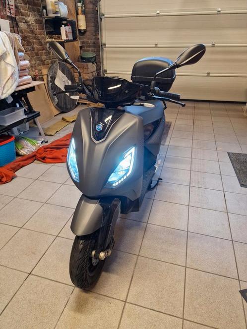 Piaggio One Active Électrique 2023, Fietsen en Brommers, Snorfietsen en Snorscooters, Zo goed als nieuw, Piaggio, Elektrisch, Ophalen
