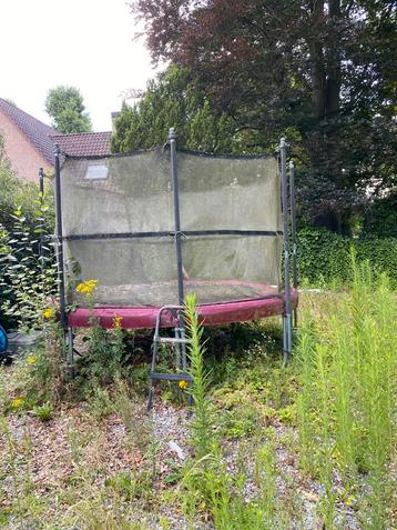 Trampoline beschikbaar voor biedingen