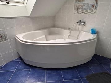 Baignoire d'angle Neomediam 145 x 145 ! Qualité !, Enlèvement, Comme neuf