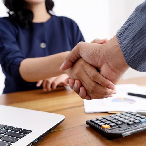 BVBA over te nemen, Zakelijke goederen, Exploitaties en Overnames
