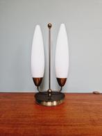 Grote Scandinavische tafellamp, opaline glazen, jaren 60, Antiek en Kunst, Antiek | Verlichting, Ophalen of Verzenden