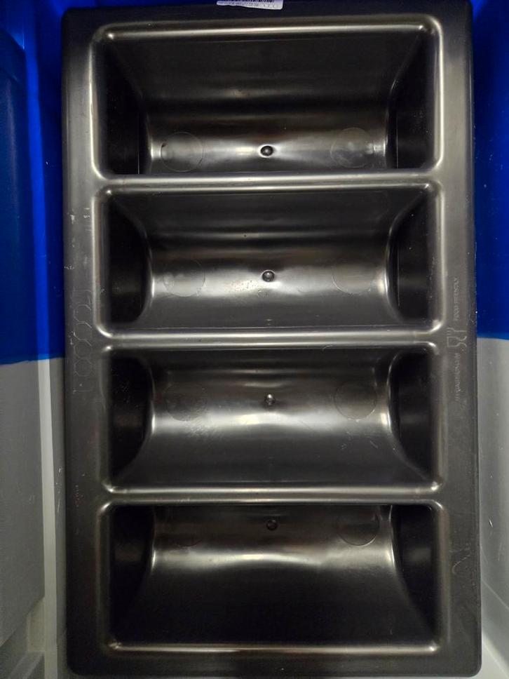 Nouvelle boîte de livraison de produits d'accueil à 4 compar, Articles professionnels, Horeca | Mobilier & Aménagement, Enlèvement