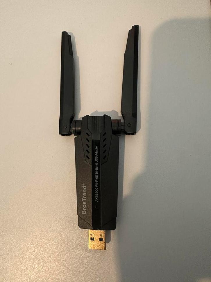 BrosTrend AXE5400 WiFi 6E USB Adapter – Krachtige Tri-Band, Computers en Software, WiFi-versterkers, Zo goed als nieuw, Ophalen of Verzenden