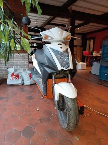 Scooter Kymco Agility 50 - 5600KM beschikbaar voor biedingen