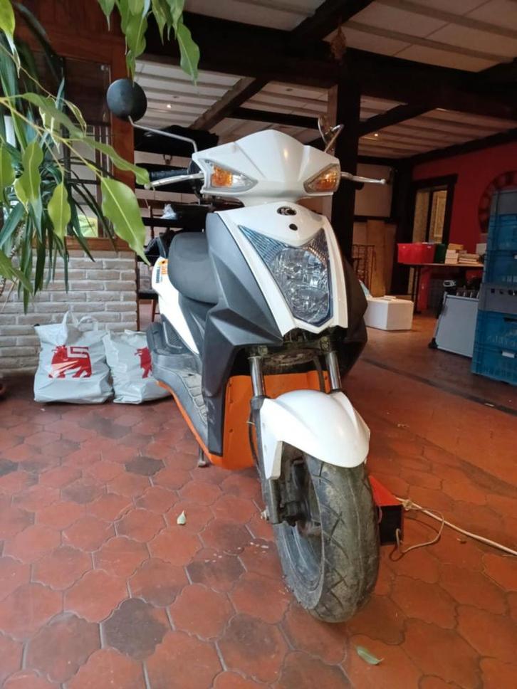Scooter Kymco Agility 50 - 5600KM, Fietsen en Brommers, Scooters | Kymco, Gebruikt, Agility, Ophalen