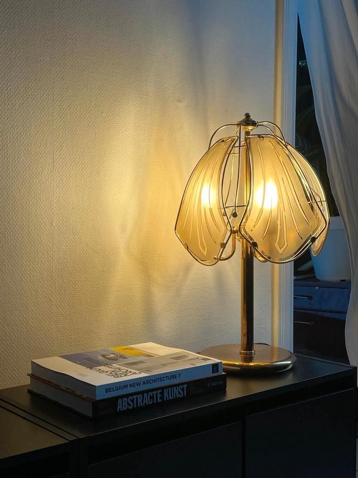 Sfeervolle vintage tafellamp – messing & glas, Huis en Inrichting, Lampen | Tafellampen, Zo goed als nieuw, Glas, Ophalen