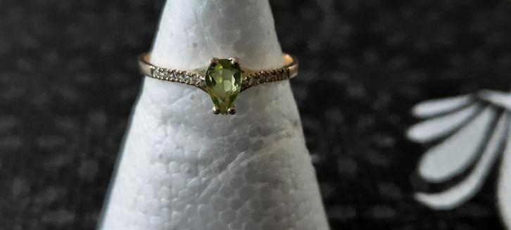 14k geelgouden ring met Peridoot en diamanten, Bijoux, Sacs & Beauté, Bagues, Neuf, Femme ou Homme, 17 à 18, Vert, Or, Avec pierre précieuse