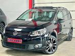 Volkswagen Touran 1.6TDI 1O5CV HIGHLINE 7PLACES GPS PANO, Autos, 7 places, Noir, 1598 cm³, https://public.car-pass.be/vhr/01257599-e385-4673-ad4a-44e861599bdf