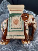 Vintage ceramic plantstander olifant in perfecte staat, Antiquités & Art, Antiquités | Céramique & Poterie, Enlèvement ou Envoi