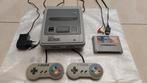Super Nintendo en bonne état avec deux manettes et jeu, Consoles de jeu & Jeux vidéo, Consoles de jeu | Nintendo Super NES, Enlèvement ou Envoi