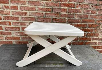 Repose pied où petite table basse beschikbaar voor biedingen