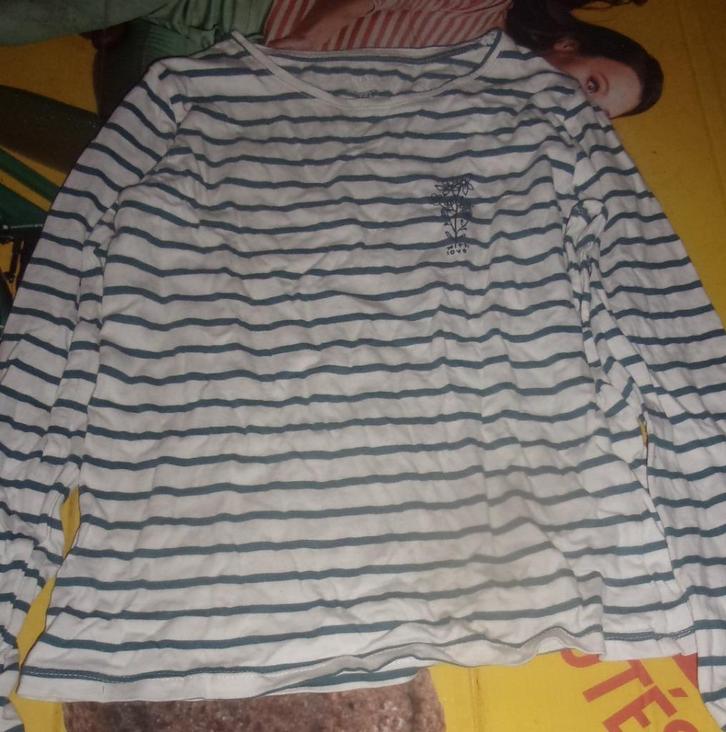 T-shirt van 10 jaar oud biologisch marine, Kinderen en Baby's, Kinderkleding | Maat 140, Ophalen of Verzenden