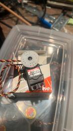 Hitec HD-645MG servo 7 stuks, Hobby en Vrije tijd, Modelbouw | Radiografisch | Vliegtuigen, Ophalen of Verzenden, Zo goed als nieuw