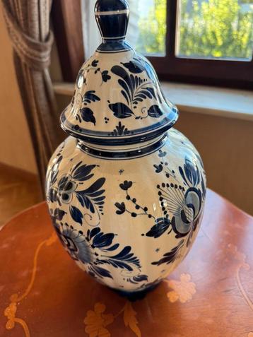 Vase bleu de Delft, Enlèvement