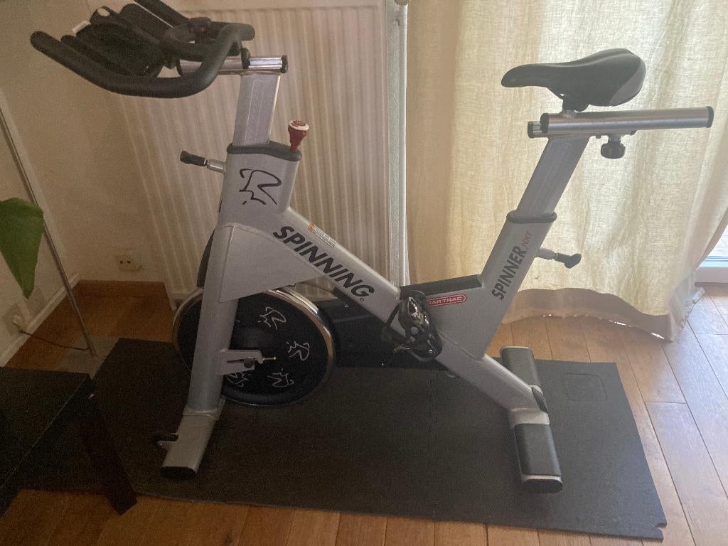Star Trac Spinner NXT – Vélo de spinning professionnel, Sports & Fitness, Équipement de fitness, Utilisé, Autres types, Enlèvement