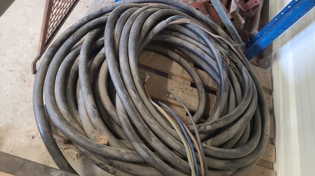 Electriciteitskabel - krachtstroomkabel 42m H07RN-F 5G50, Zakelijke goederen, Machines en Bouw | Industrie en Techniek, Ophalen