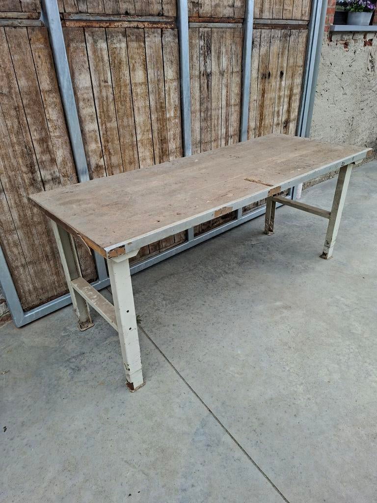 Werkbank, Enlèvement