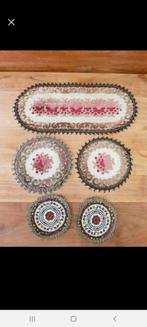 Beaux tissus anciens, Enlèvement