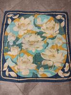 Foulard Hermès Fleurs de Lotus/ Soie