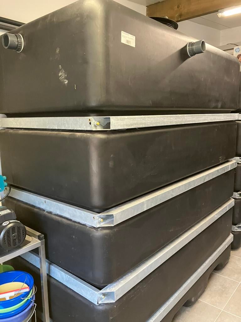 regenwater tonnen, Ophalen, Zo goed als nieuw, Kunststof