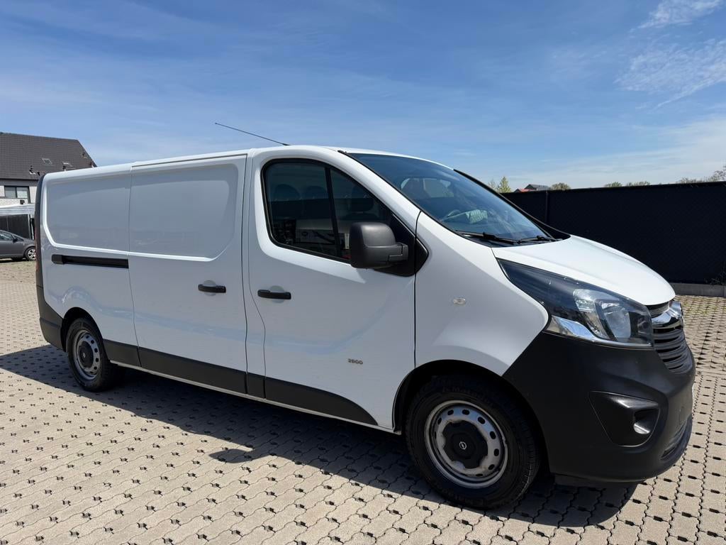Opel Vivaro 1.6 tdci bj 2017 euro 6, Auto's, Vivaro, Euro 6, Bedrijf, 5 deurs