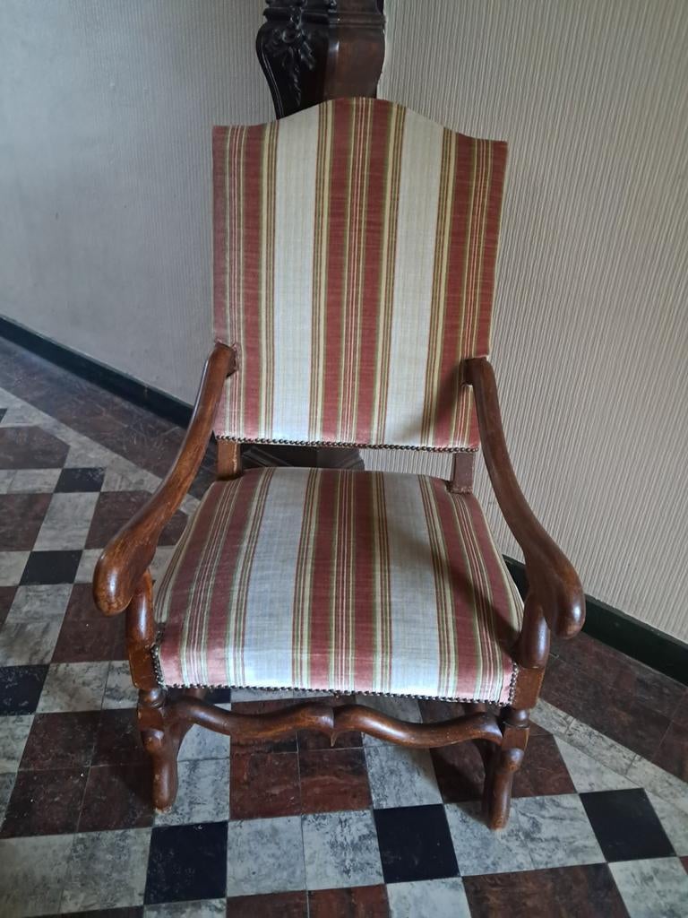 Fauteuil cabriolet de style Louis XV – Tissu à rayures, Enlèvement