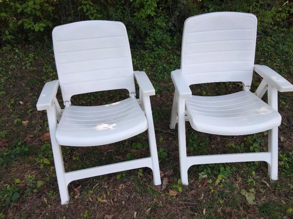 2 witte tuinstoelen, Tuin en Terras, Tuinstoelen, Ophalen, Gebruikt, Kunststof, Verstelbaar