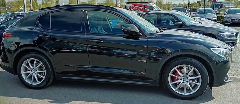 Alfa romeo stelvio 2.2 full option diesel, Autos, Alfa Romeo, Achat, Carnet d'entretien, Noir, 5 portes