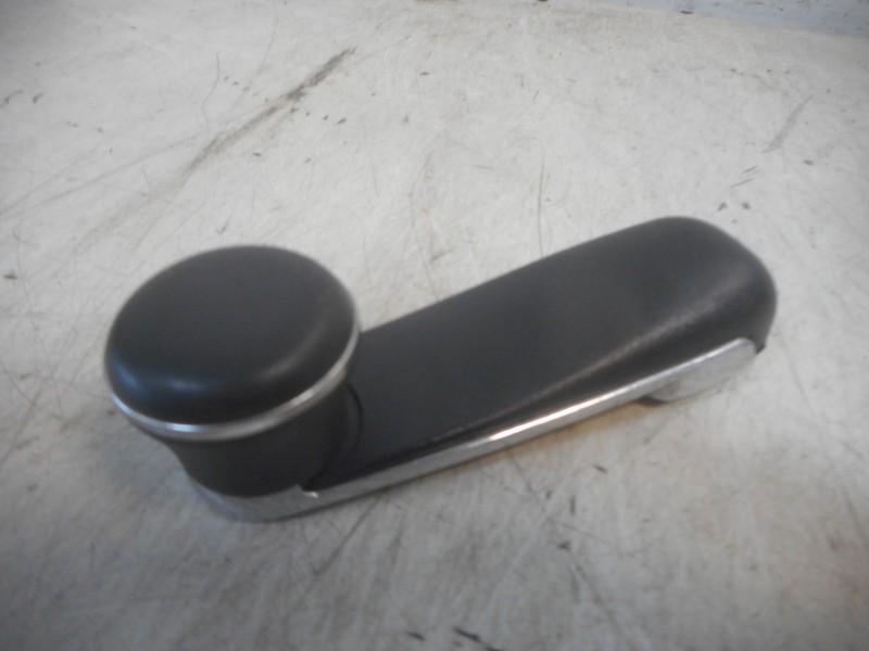 POINGNEE DE VITRE Mercedes-Benz C (W202) (01-1993/05-2000), Autos : Pièces & Accessoires, Habitacle & Garnissage, Mercedes-Benz