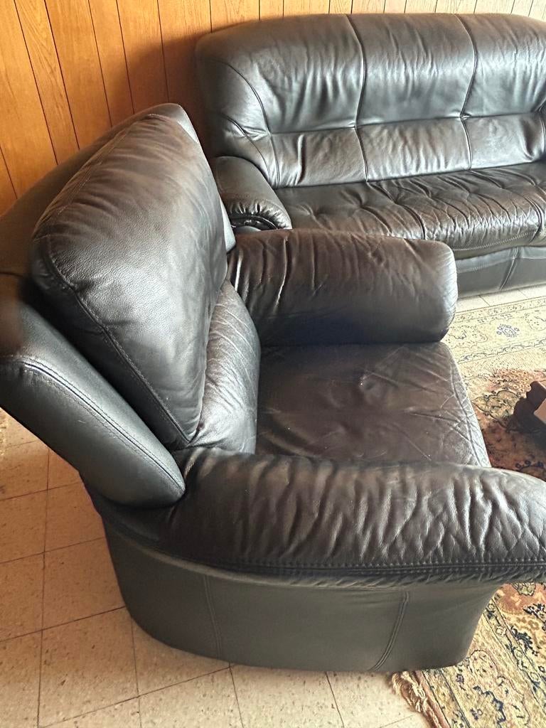 Zwarte lederen salon, Ophalen, Gebruikt, 200 tot 250 cm, Vierpersoons of meer