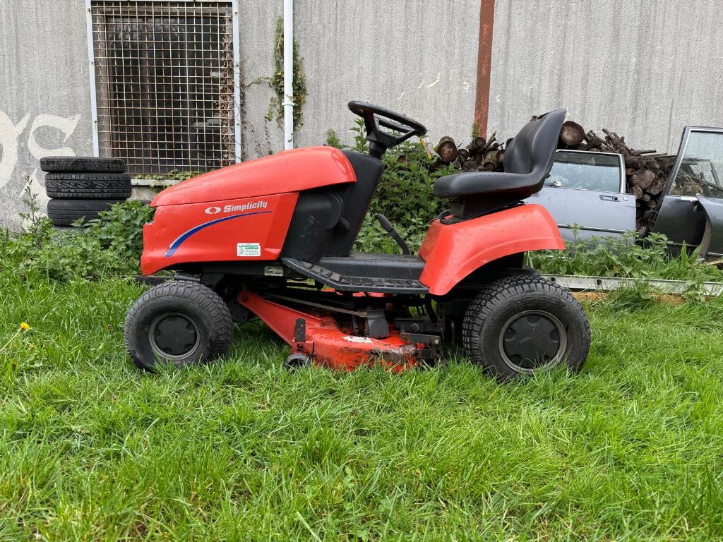 tracteur tondeuse simplicity, Tondeuses à gazon à essence, Utilisé, Simplicity, Enlèvement