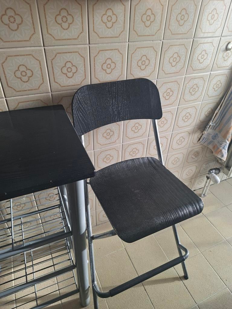 Table noir cuisine avec 2 chaises, Enlèvement, Noir