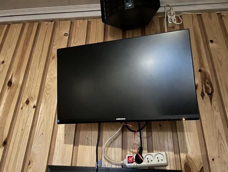 Moniteur Medion 24 pouces avec support mural - Full HD, Informatique & Logiciels, Moniteurs, Comme neuf, HDMI, VGA, Gaming, LED