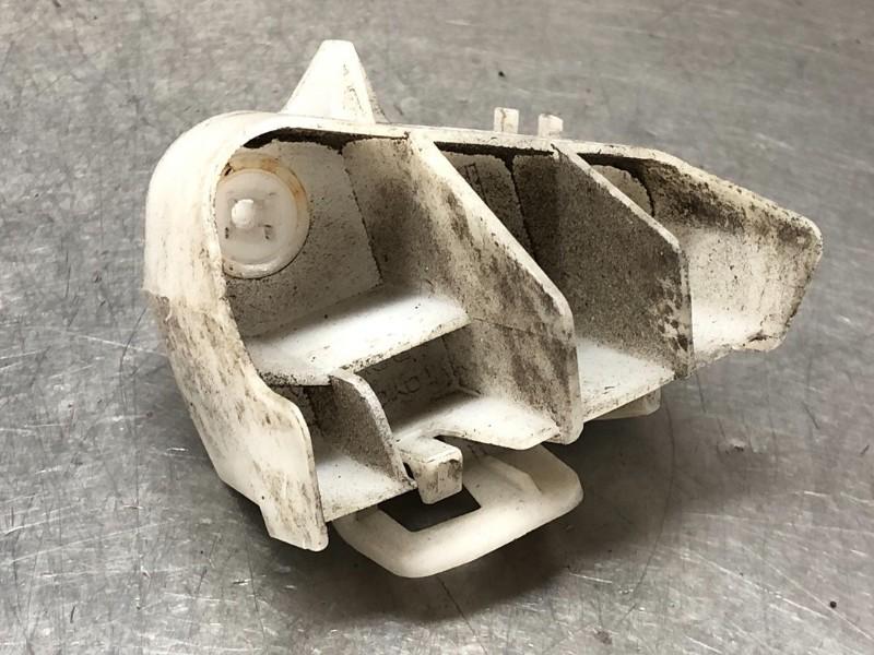 SUPPORT PARE-CHOCS ARRIÈRE DROIT Toyota Yaris III (P13), Autos : Pièces & Accessoires, Utilisé, Toyota