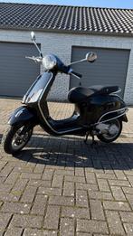 vespa primavera 50cc B klasse, Fietsen en Brommers, Ophalen, Benzine, 50 cc, Klasse B (45 km/u)