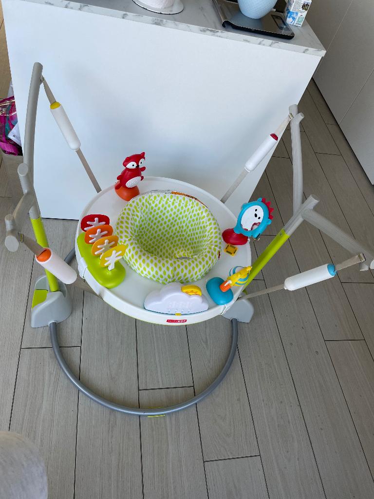 Skip hop jumper, Enfants & Bébés, Jouets | Tables de jeux, Comme neuf, Enlèvement