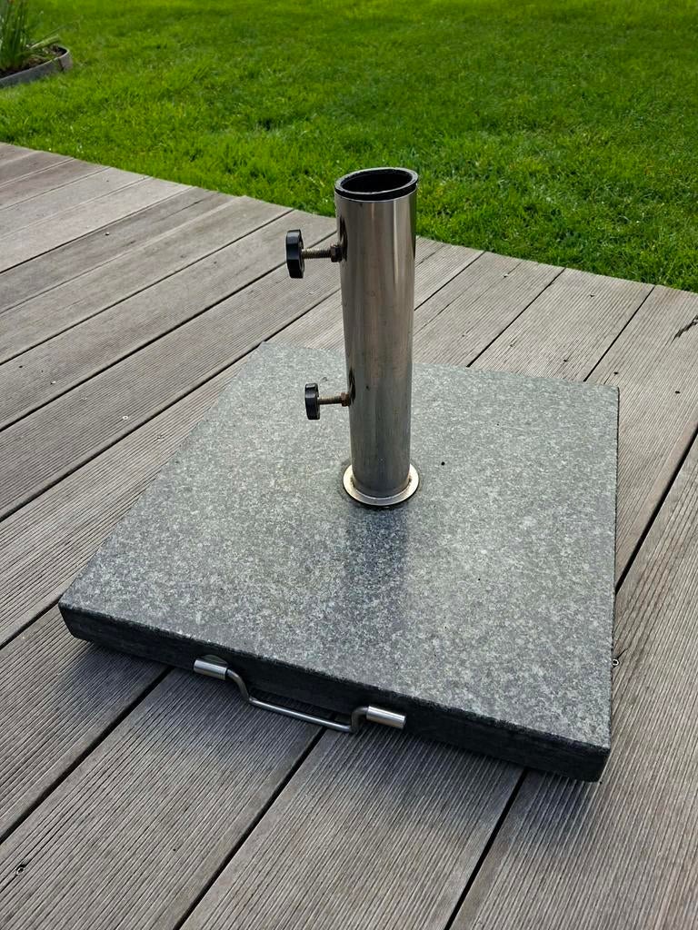 Parasolvoet van graniet, Tuin en Terras, Ophalen, Zo goed als nieuw, Parasolvoet
