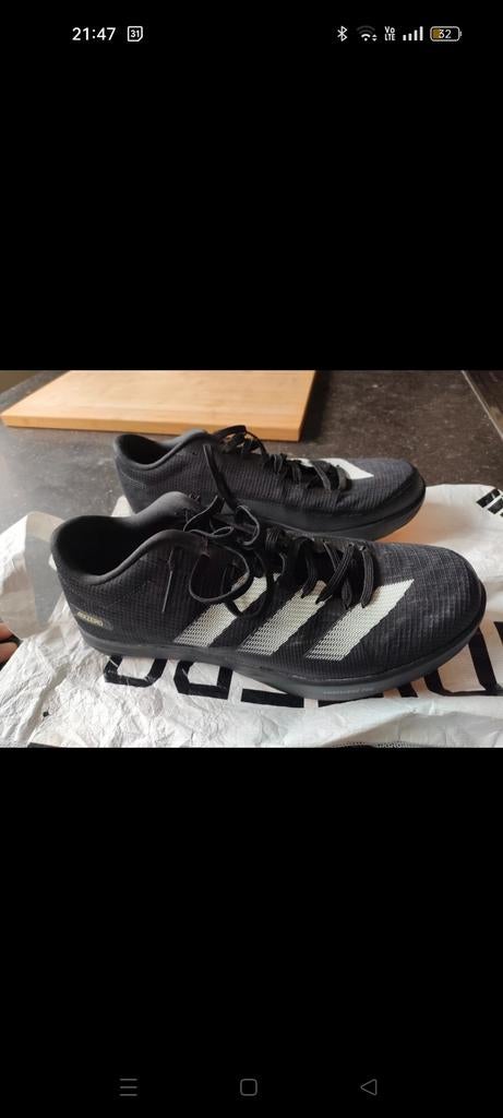 Spikes Adidas pour le saut en longueur, Sports & Fitness, Adidas, Course à pied, Enlèvement ou Envoi, Comme neuf