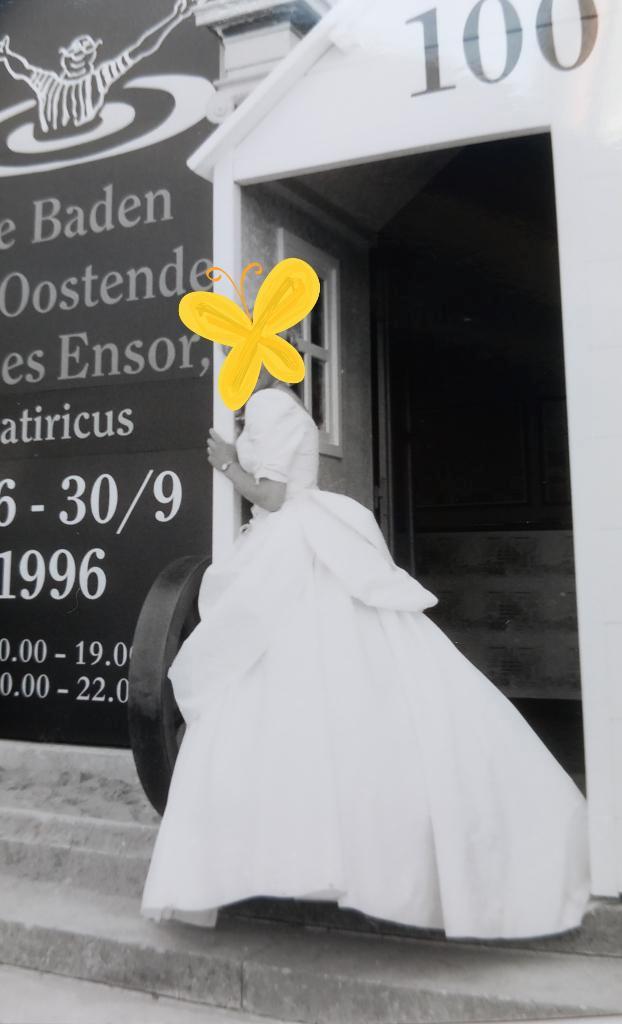 Robe de mariée vintage, Vêtements | Femmes, Vêtements de mariage & Accessoires de mariage, Porté, Robe de mariée, Autres couleurs